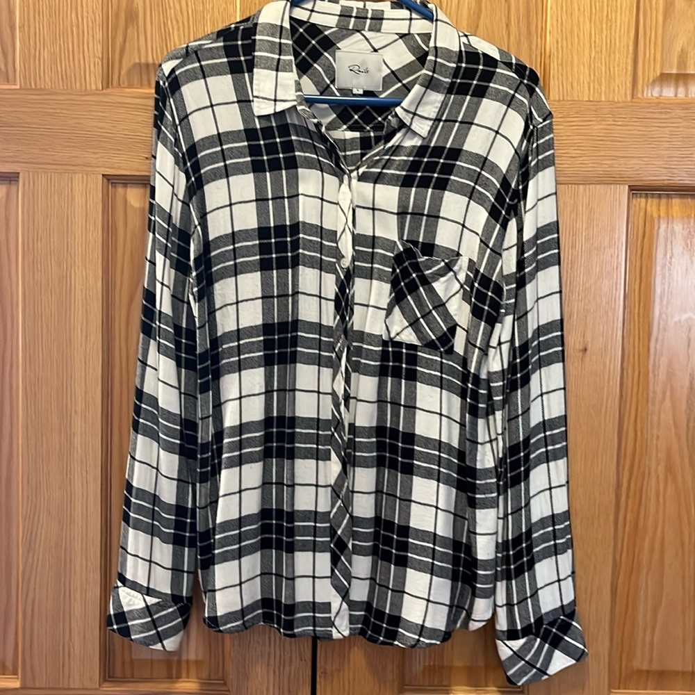 Rails button down
